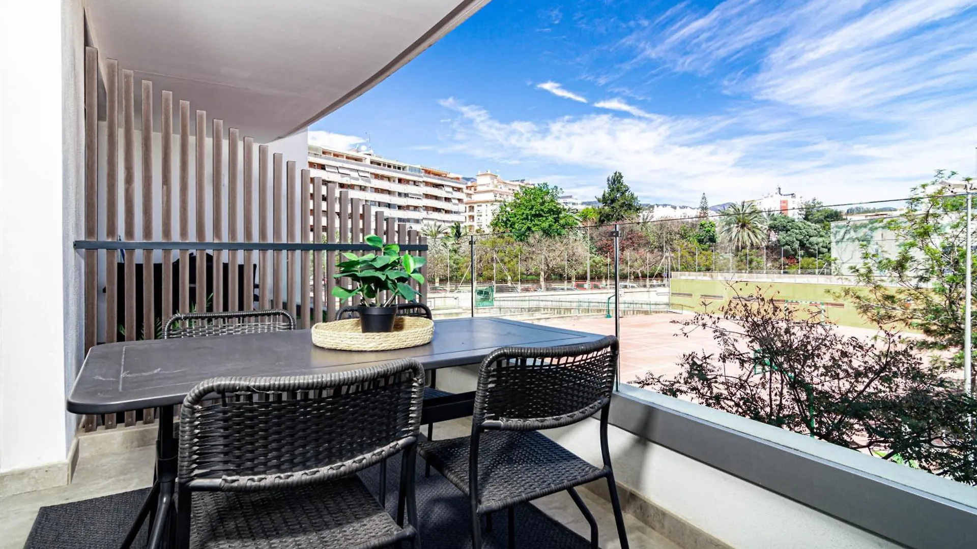 Inf31J - Stunning Holiday Home Next To Beach Estepona Apartment